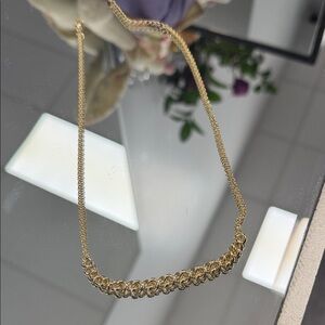 Elegant Gold Chain Necklace